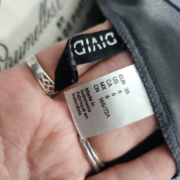 Divided Black and Gray Lace Pencil Skirt - Picture 7 of 7